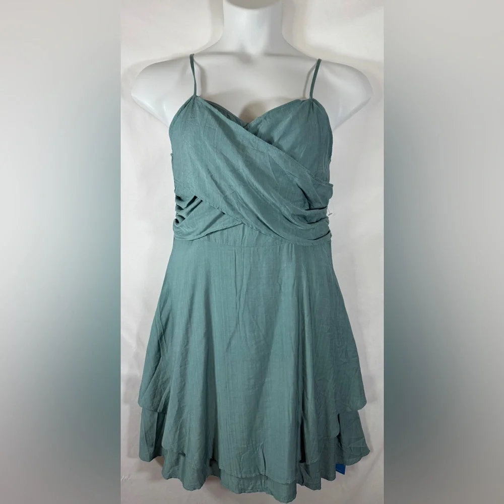 CUPSHE Ruffled Hem Faux Wrap Dress - Picture 2 of 14